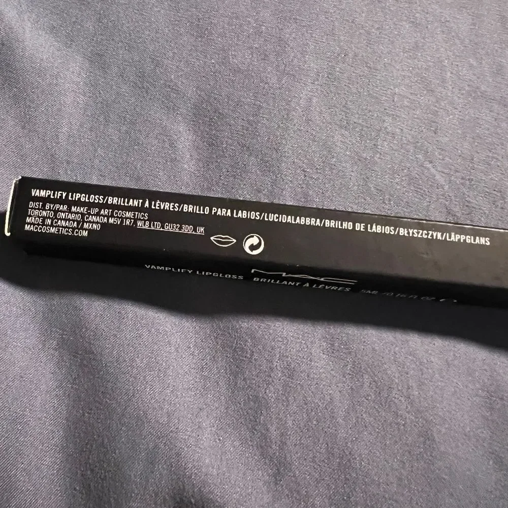 NIB MAC Fab Tested Vamplify Lipgloss